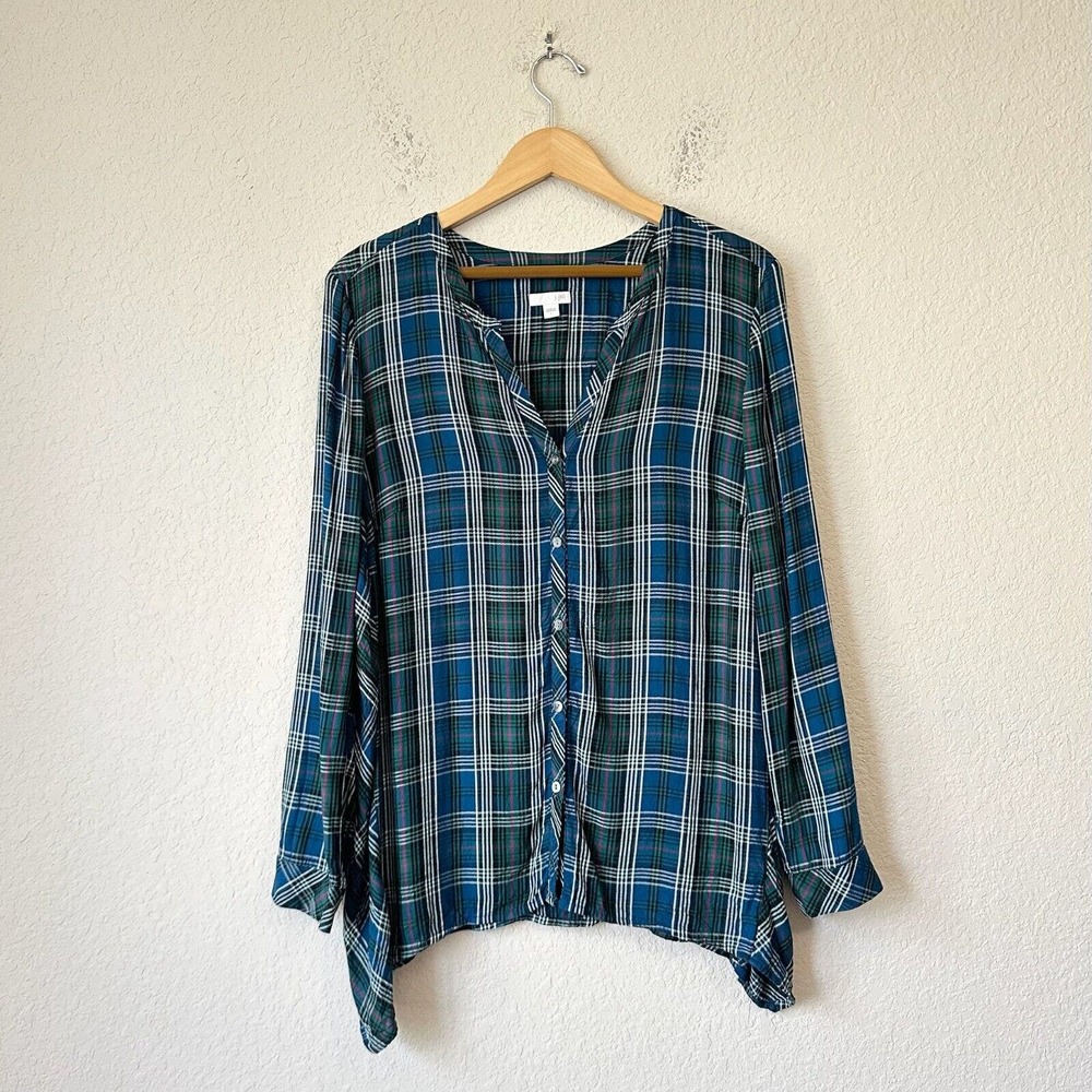 J. JILL Plaid Button-Up Tunic Shirt in Blue Green Dipped Hem Relaxed Fit